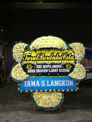 Papan Bunga Duka di Nelayan Indah